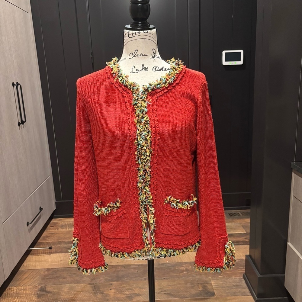🧵 Vintage Curio Red Fringe Knit Sweater – Made in Hong Kong (Size L)